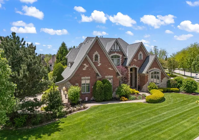 Single family home for sale at 22602 Granite Dr, Frankfort, IL 60423 | MLS# 12756725