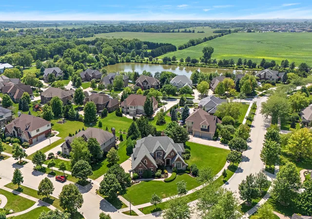 Photo 2 of Single family home for sale at 22602 Granite Dr, Frankfort, IL 60423 | MLS# 12756725 | Listing updated on 2026-10-06