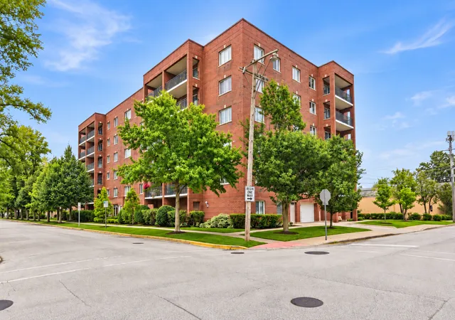 Photo 1 of Condo for sale at 1325 Perry St #206, Des Plaines, IL 60016 | MLS# 12756726 | Listing updated on 2026-09-24