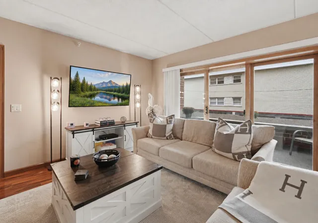 Photo 3 of Condo for sale at 1325 Perry St #206, Des Plaines, IL 60016 | MLS# 12756726 | Listing updated on 2026-09-24