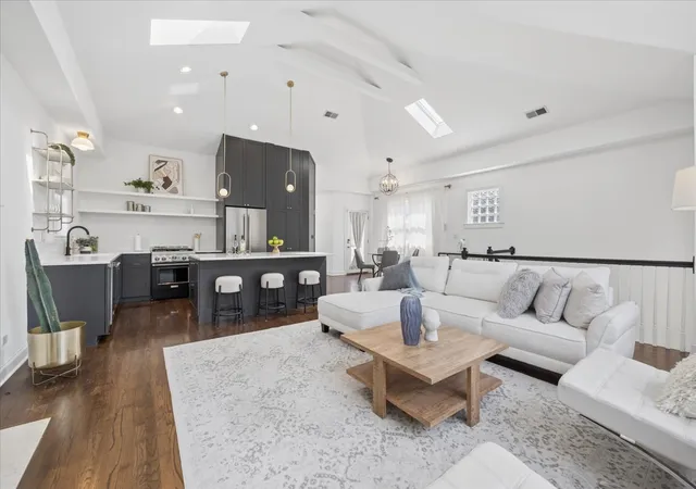 Listing Photo 4 - Condo for sale in building located at 2446 W Homer St, Chicago, IL 60647 - Unit #4