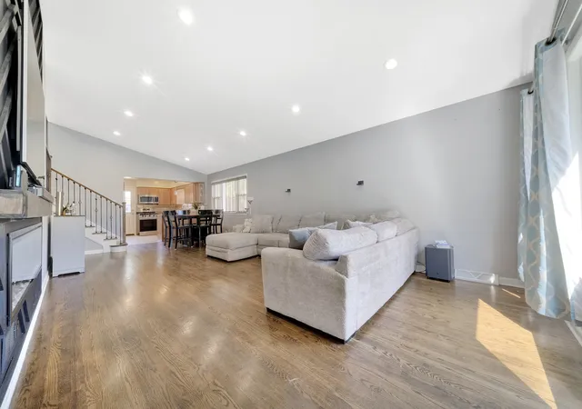 Photo 3 of Single family home for sale at 10536 S Kostner Ave, Oak Lawn, IL 60453 | MLS# 12756729 | Listing updated on 2026-09-14