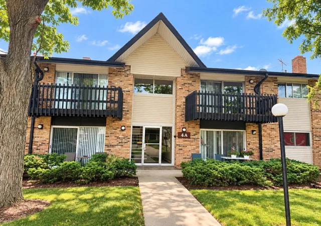 Condo for sale at 4a Kingery Quarter #203, Willowbrook, IL 60527 | MLS# 12756730