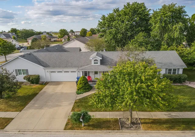 Photo 2 of Multi family home for sale at 405 Sorin Cir, Manteno, IL 60950 | MLS# 12756742 | Listing updated on 2026-09-15