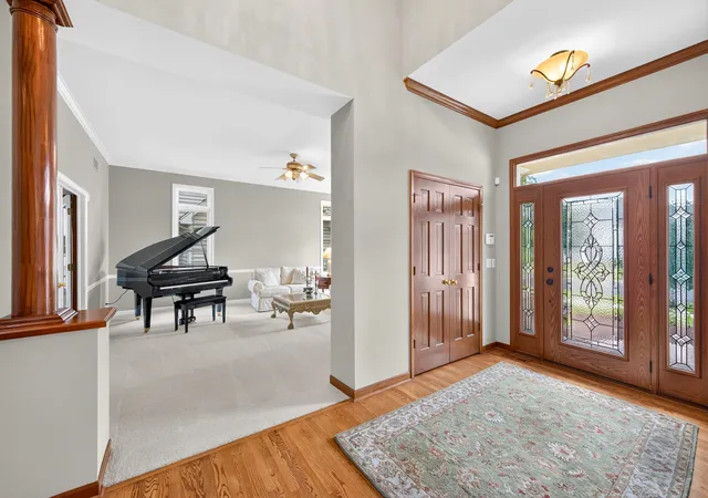 Photo 4 of Single family home for sale at 4020 White Eagle Dr, Naperville, IL 60564 | MLS# 12756753 | Listing updated on 2026-09-17