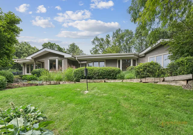 Photo 1 of Sale Pending at 501 Lakepoint Dr, Barrington, IL 60010 | MLS# 12756755 | Listing updated on 2026-10-07
