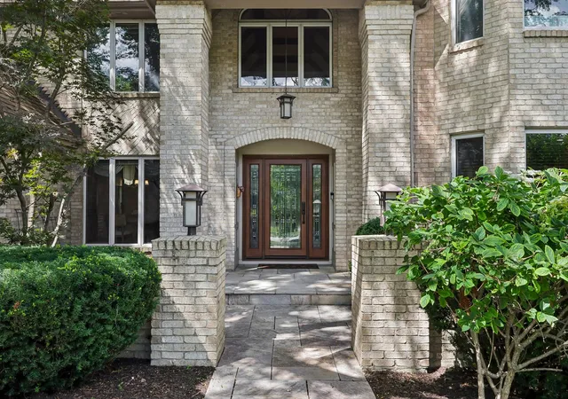 Photo 3 of Single family home for sale at 1504 Greenlake Dr, Aurora, IL 60502 | MLS# 12756760 | Listing updated on 2026-09-17
