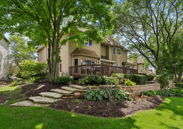 Photo 3 of Single family home for sale at 1504 Greenlake Dr, Aurora, IL 60502 | MLS# 12756760 | Listing updated on 2026-09-17