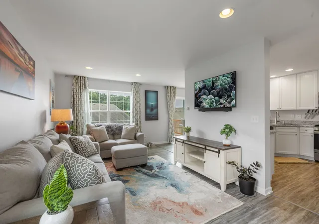 Photo 3 of Townhouse for sale at 7118 Hidden Green Cir, Fox Lake, IL 60020 | MLS# 12756761 | Listing updated on 2026-09-14