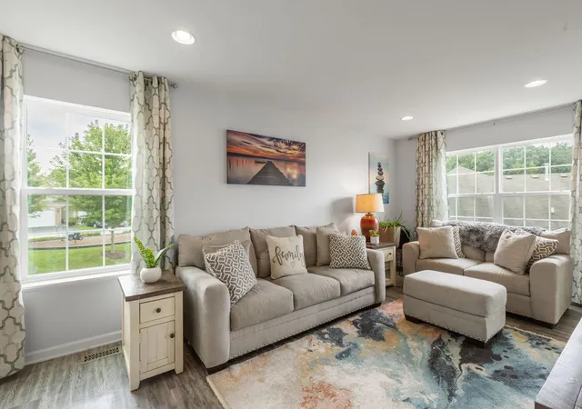 Photo 4 of Townhouse for sale at 7118 Hidden Green Cir, Fox Lake, IL 60020 | MLS# 12756761 | Listing updated on 2026-09-14