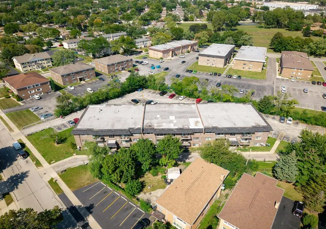 Photo 24 of Condo for sale at 215 S Hale St #6A, Addison, IL 60101 | MLS# 12756773 | Listing updated on 2026-09-14