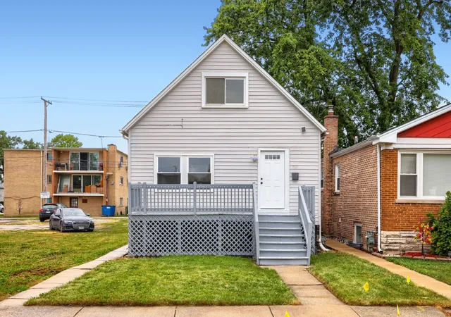Photo 2 of Single family home for sale at 12540 S Wood St, Calumet Park, IL 60827 | MLS# 12756780 | Listing updated on 2026-09-27
