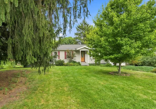 Photo 2 of Single family home for sale at 808 Warren St, Henry, IL 61537 | MLS# 12756794 | Listing updated on 2026-09-13