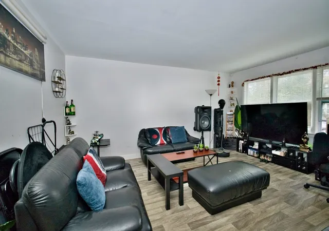 Photo 2 of Condo for sale at 2643 W Farragut Ave #1W, Chicago, IL 60625 | MLS# 12756802 | Listing updated on 2026-09-17