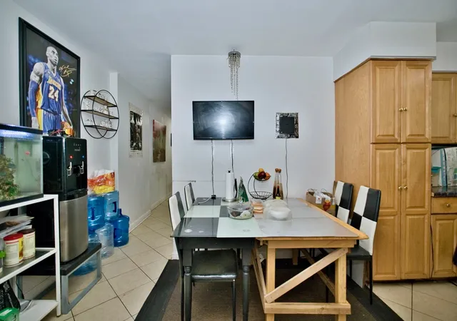 Photo 4 of Condo for sale at 2643 W Farragut Ave #1W, Chicago, IL 60625 | MLS# 12756802 | Listing updated on 2026-09-14