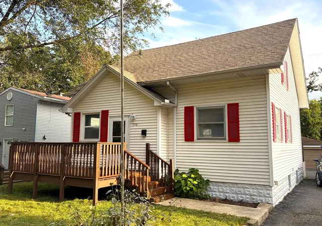 Photo 1 of Single family home for sale at 916 Audrey Ave, Joliet, IL 60436 | MLS# 12756804 | Listing updated on 2026-09-17