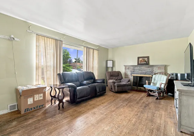 Photo 3 of Single family home for sale at 2700 Sarah St, Franklin Park, IL 60131 | MLS# 12756806 | Listing updated on 2026-09-17