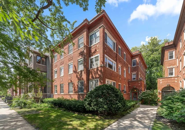 Photo 1 of Condo for sale at 832 W Gunnison St #2S, Chicago, IL 60640 | MLS# 12756849 | Listing updated on 2026-09-19