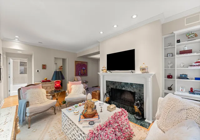 Photo 2 of Condo for sale at 832 W Gunnison St #2S, Chicago, IL 60640 | MLS# 12756849 | Listing updated on 2026-09-19