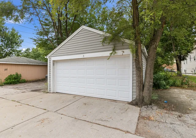 Photo 4 of Multi family home for sale at 1226 Circle Ave, Forest Park, IL 60130 | MLS# 12756853 | Listing updated on 2026-09-17