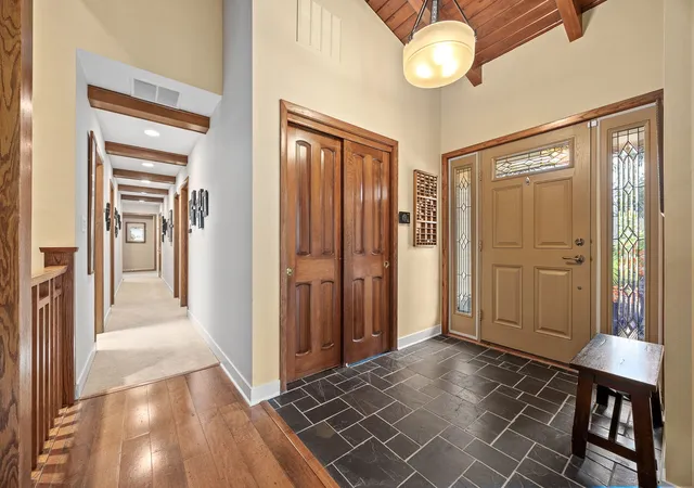 Photo 3 of Single family home for sale at 12 Meadowood Dr, Oak Brook, IL 60523 | MLS# 12756857 | Listing updated on 2026-09-13