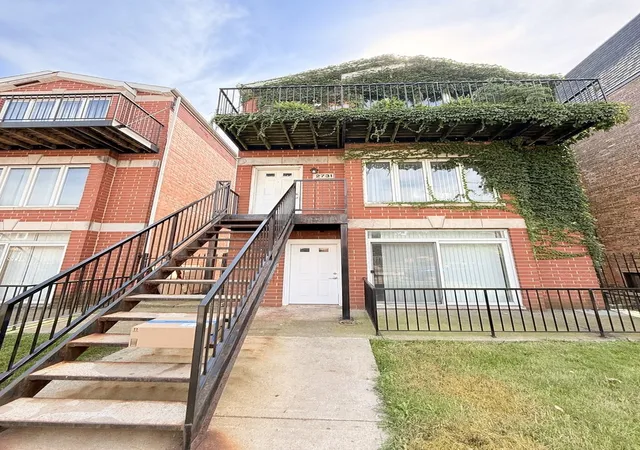 Condo for sale at 2731 W Polk St #1, Chicago, IL 60612 | MLS# 12756860