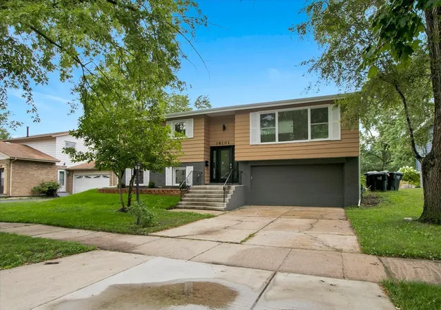 Photo 1 of Single family home for sale at 16101 Avalon Ave, South Holland, IL 60473 | MLS# 12756877 | Listing updated on 2026-09-17