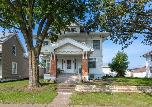Photo 1 of Single family home for sale at 1718 N Marquette St, Davenport, IA 52804 | MLS# 12756881 | Listing updated on 2026-10-21