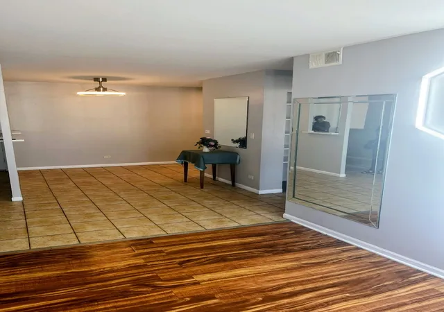 Listing Photo 4 - Condo for sale in building located at 1227 S Harlem Ave, Berwyn, IL 60402 - Unit #301