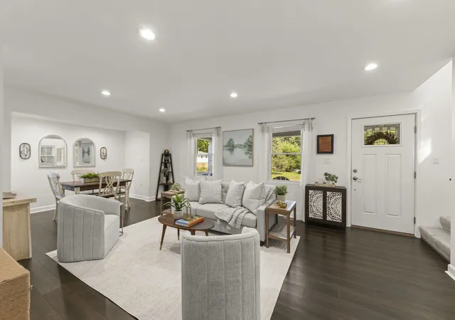Photo 4 of Single family home for sale at 1225 Ash St, St. Charles, IL 60174 | MLS# 12756891 | Listing updated on 2026-09-14