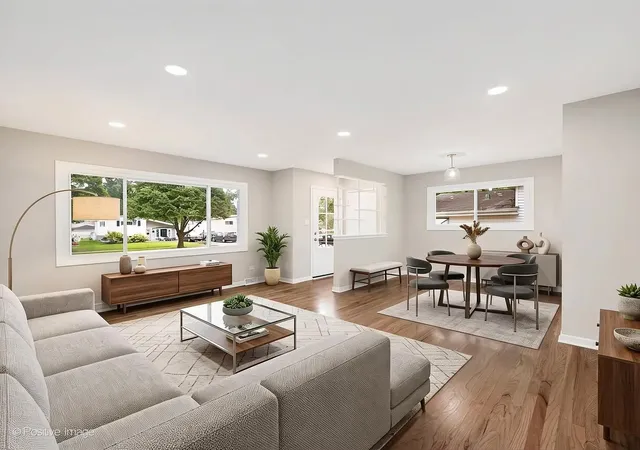Photo 2 of Single family home for sale at 579 Dawes Ave, Glen Ellyn, IL 60137 | MLS# 12756895 | Listing updated on 2026-09-17