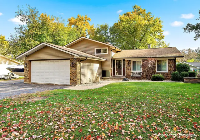 Photo 1 of Single family home for sale at 34679 N Hiawatha Trl, Mc Henry, IL 60051 | MLS# 12756897 | Listing updated on 2026-09-17