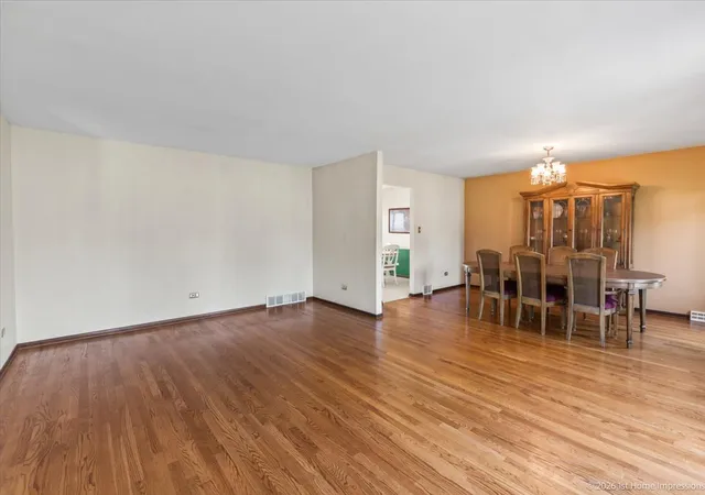 Photo 4 of Single family home for sale at 7348 Wheeler Dr, Orland Park, IL 60462 | MLS# 12756898 | Listing updated on 2026-10-02