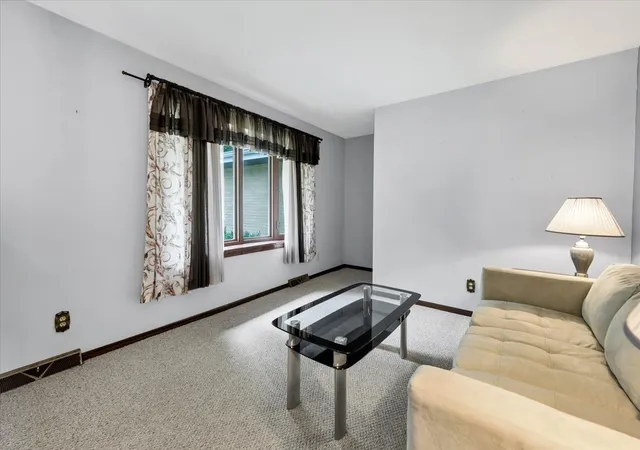 Photo 3 of Single family home for sale at 3932 Lemans Dr, Rockford, IL 61101 | MLS# 12756912 | Listing updated on 2026-10-04