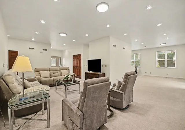 Photo 4 of Single family home for sale at 1232 Lakewood Dr, Somonauk, IL 60552 | MLS# 12756927 | Listing updated on 2026-09-26