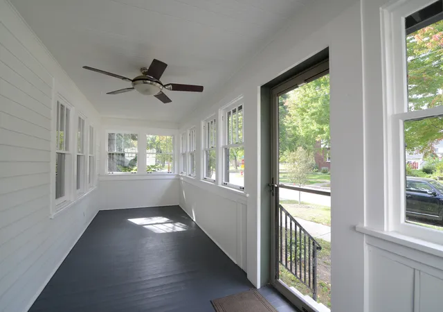 Photo 3 of Single family home for sale at 724 S 5th Street, St. Charles, IL 60174 | MLS# 12756941 | Listing updated on 2026-10-27