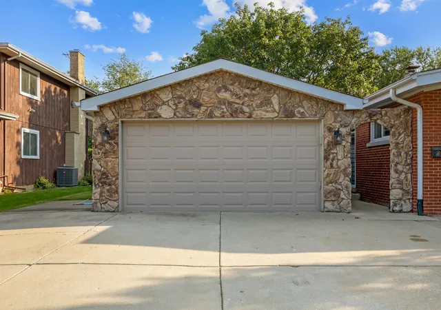 Photo 3 of Single family home for sale at 248 E Schick Rd, Bloomingdale, IL 60108 | MLS# 12756962 | Listing updated on 2026-09-12