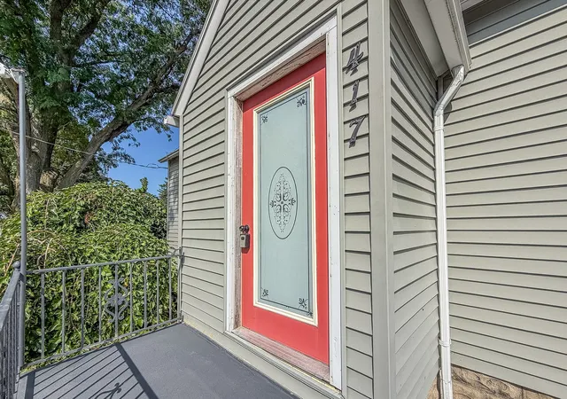 Photo 3 of Single family home for sale at 417 W Garfield Ave, Cissna Park, IL 60924 | MLS# 12756971 | Listing updated on 2026-09-22