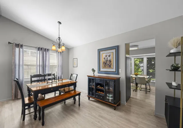 Photo 4 of Single family home for sale at 3014 N Dryden Pl, Arlington Heights, IL 60004 | MLS# 12756984 | Listing updated on 2026-10-07