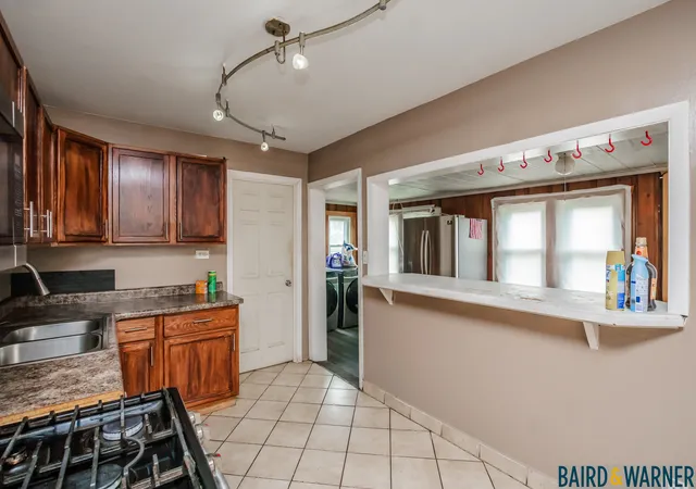 Photo 4 of Single family home for sale at 4911 S Kildare Ave, Chicago, IL 60632 | MLS# 12756987 | Listing updated on 2026-09-17