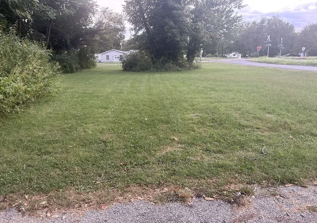 Photo 2 of Land for sale at 2005 E Cedar St, Springfield, IL 62703 | MLS# 12757015 | Listing updated on 2026-09-17