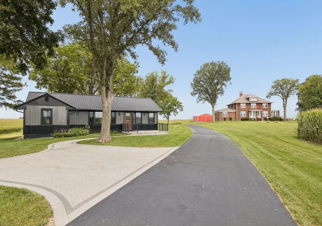 Photo 4 of Single family home for sale at 751 N 3150 Road, Utica, IL 61373 | MLS# 12757019 | Listing updated on 2026-10-08