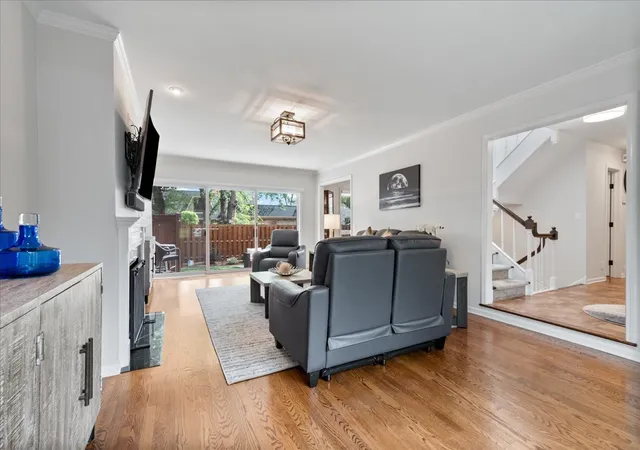 Photo 3 of Townhouse for sale at 37 Park Ln, Park Ridge, IL 60068 | MLS# 12757021 | Listing updated on 2026-09-17