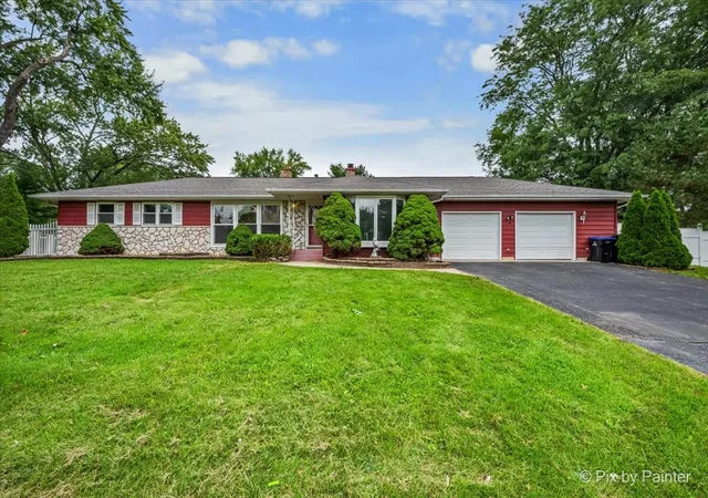 Single family home for sale at 1218 Oakleaf Ave, McHenry, IL 60051 | MLS# 12757027