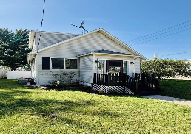 Photo 2 of Single family home for sale at 334 N 14th Street, Rochelle, IL 61068 | MLS# 12757028 | Listing updated on 2026-09-17