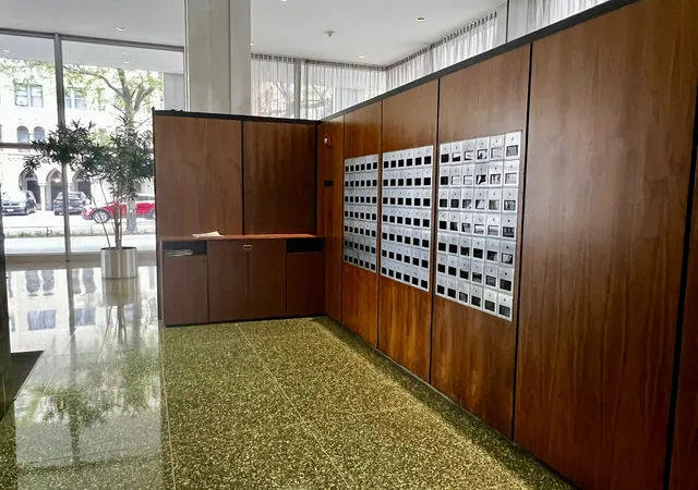 Photo 2 of Condo for sale at 2400 N Lakeview Ave #1007, Chicago, IL 60614 | MLS# 12757040 | Listing updated on 2026-09-17