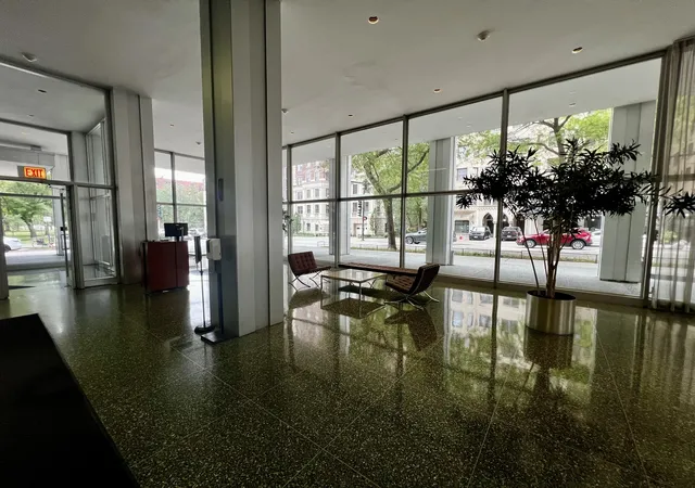Photo 3 of Condo for sale at 2400 N Lakeview Ave #1007, Chicago, IL 60614 | MLS# 12757040 | Listing updated on 2026-09-17