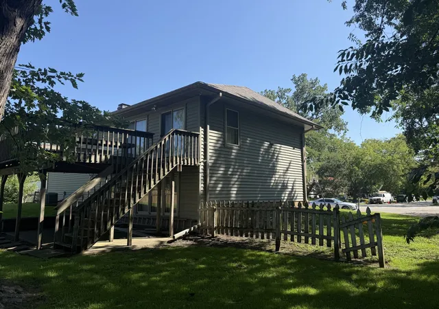 Photo 4 of Single family home for sale at 311 Robinhood Ct, Bolingbrook, IL 60440 | MLS# 12757050 | Listing updated on 2026-10-05