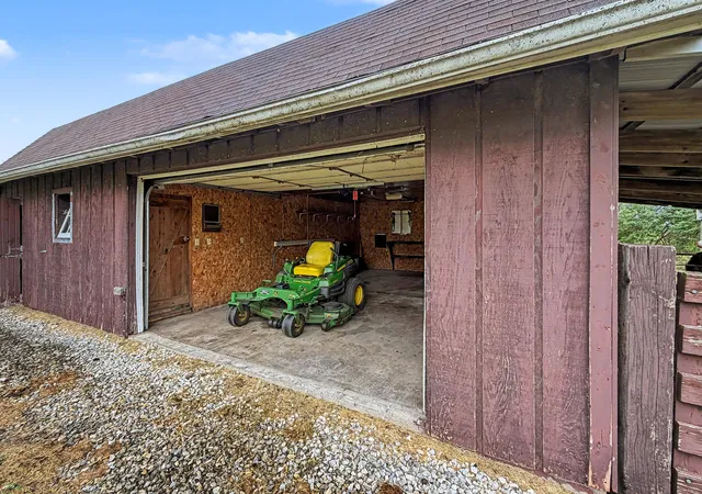 Photo 3 of Single family home for sale at 2661 E 900 North Rd, Milford, IL 60953 | MLS# 12757054 | Listing updated on 2026-09-20