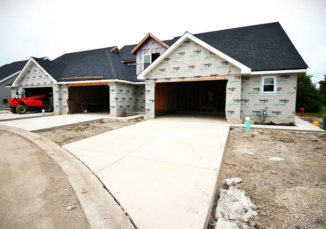 Photo 2 of Townhouse for sale at 7419 Covington Dr, Justice, IL 60458 | MLS# 12757066 | Listing updated on 2026-09-24